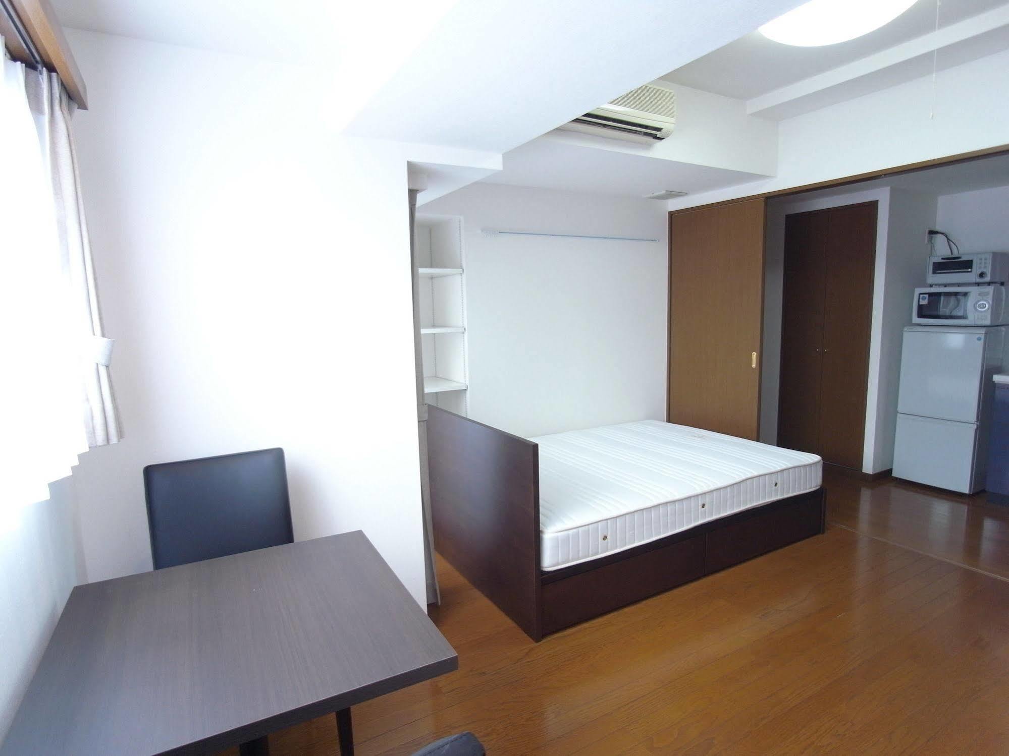 Palace Studio Shinjuku Parkside Tōkyō Extérieur photo