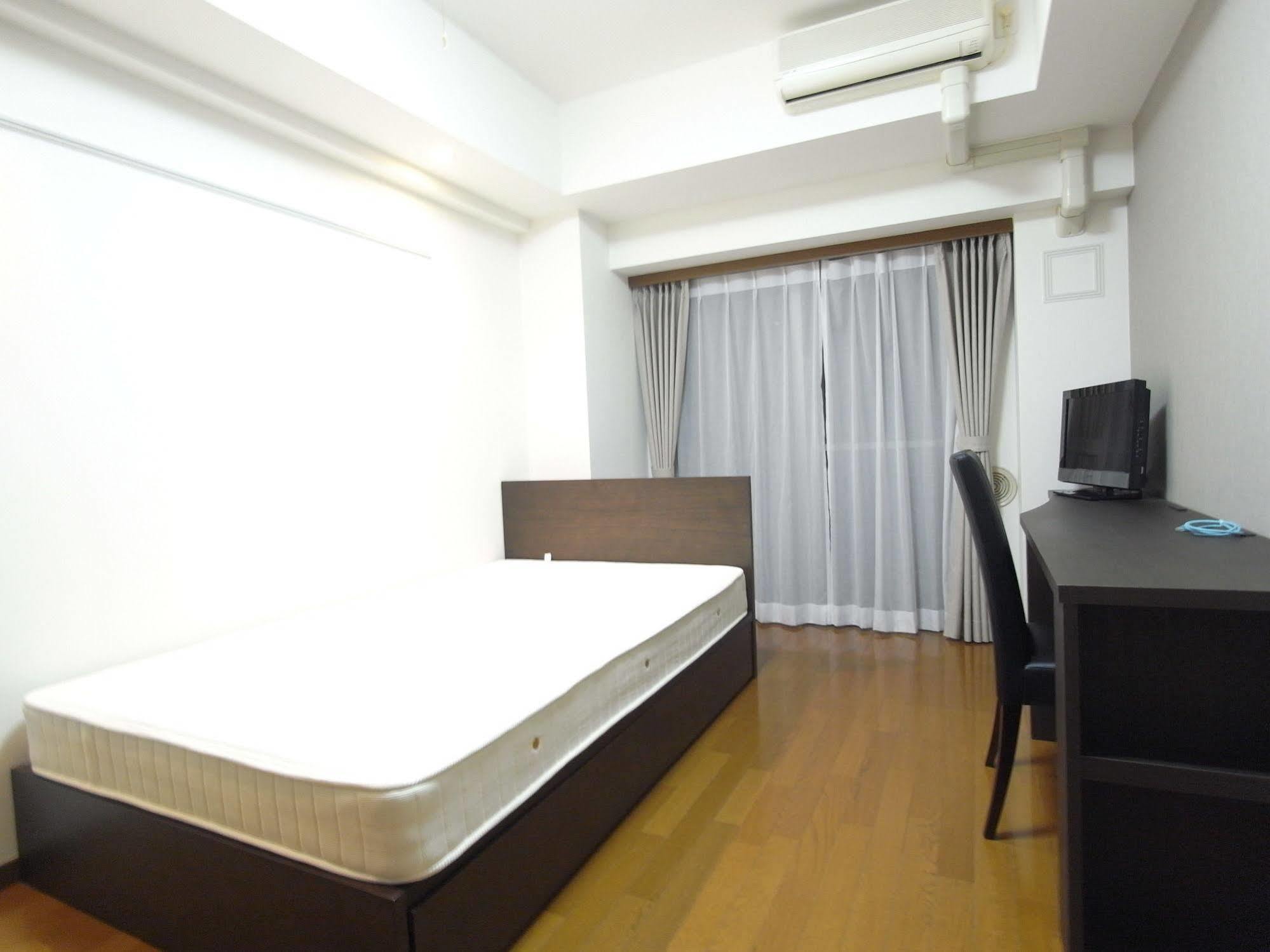 Palace Studio Shinjuku Parkside Tōkyō Extérieur photo